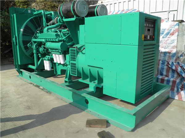 遂溪出租发电机 发电机组厂家：柴油发电机组的控制屏的作用是什么？