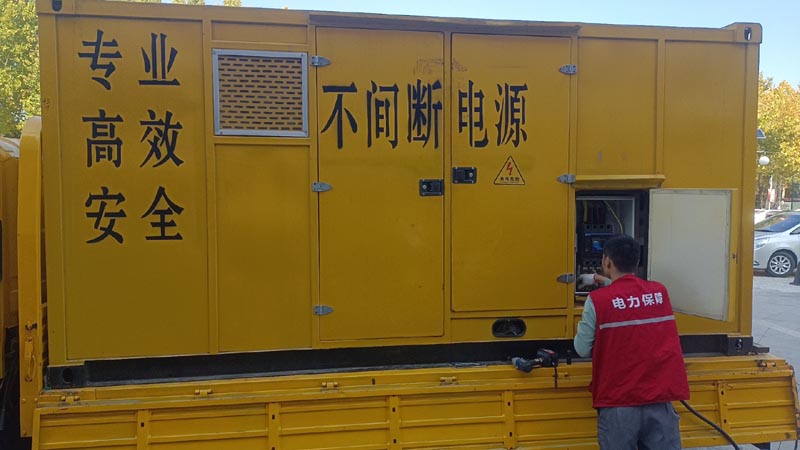 遂溪柴油发电机组和UPS电源配合使用时，如何避免切换过程中的电力中断？