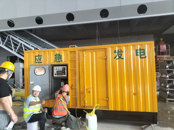 遂溪怎样判断空气滤清器是否需要更换？